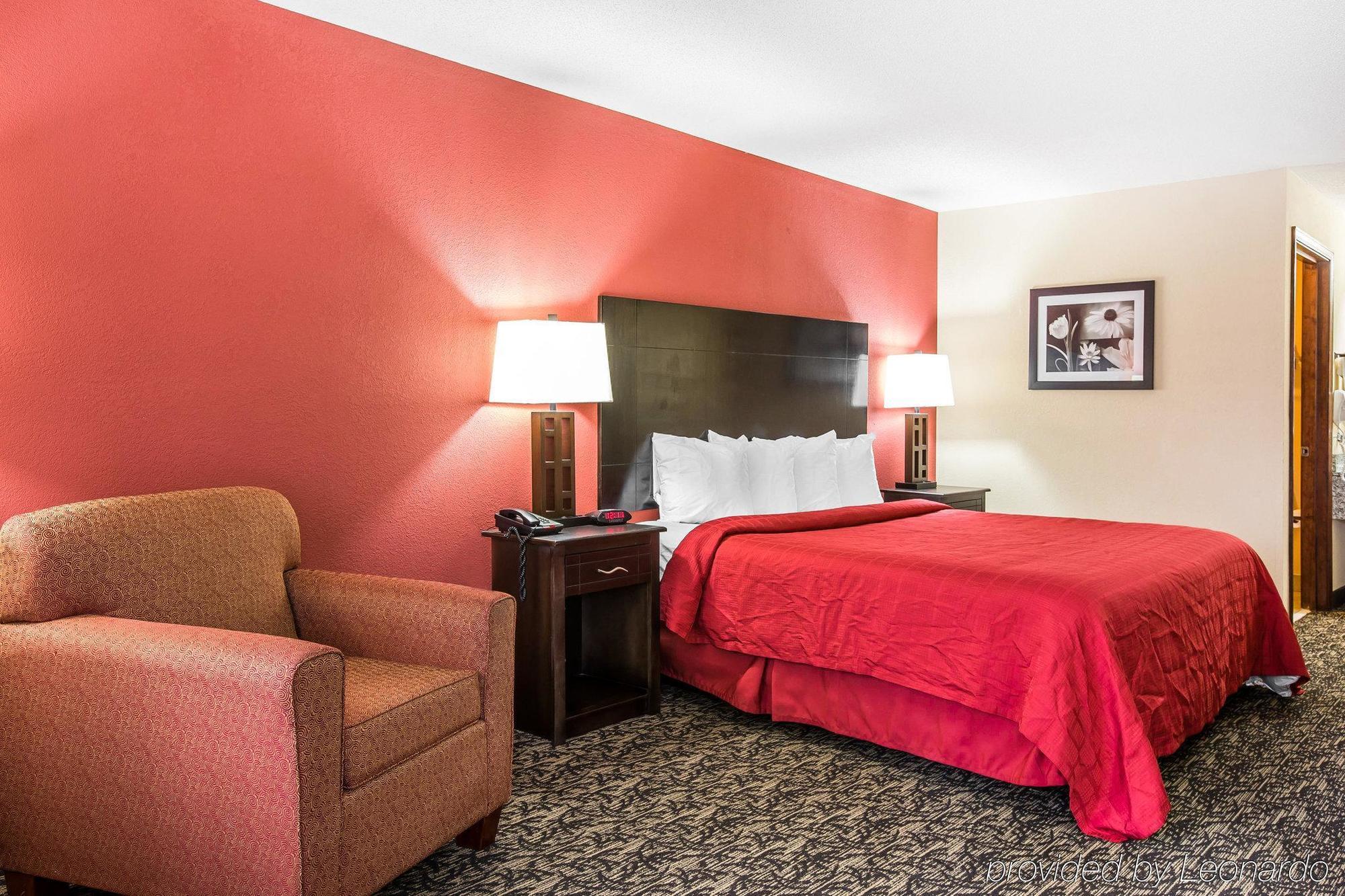 Knights Inn & Suites Гриффин Экстерьер фото