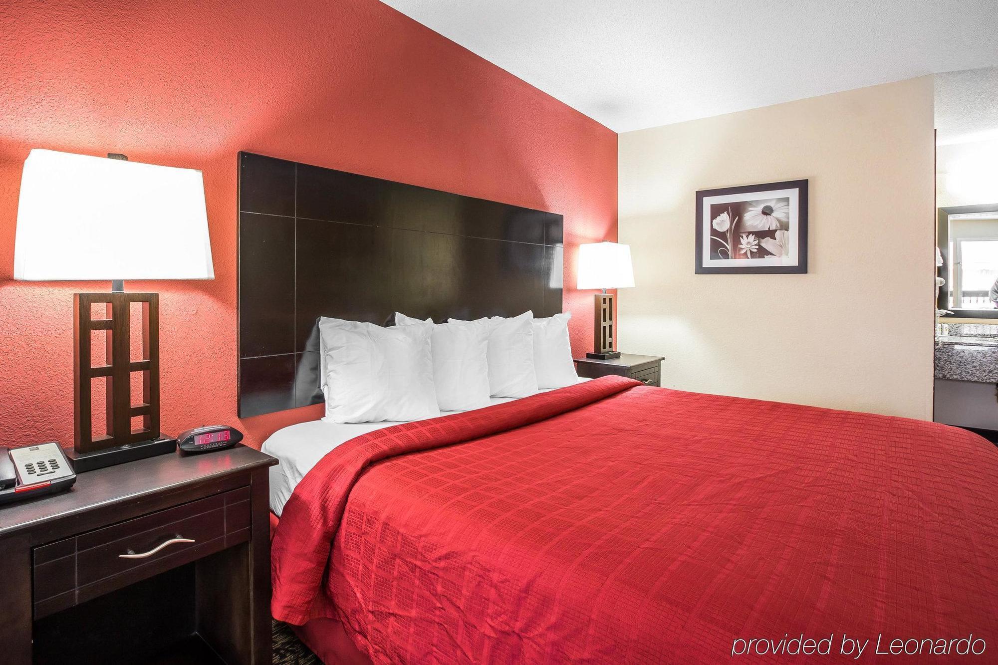 Knights Inn & Suites Гриффин Экстерьер фото