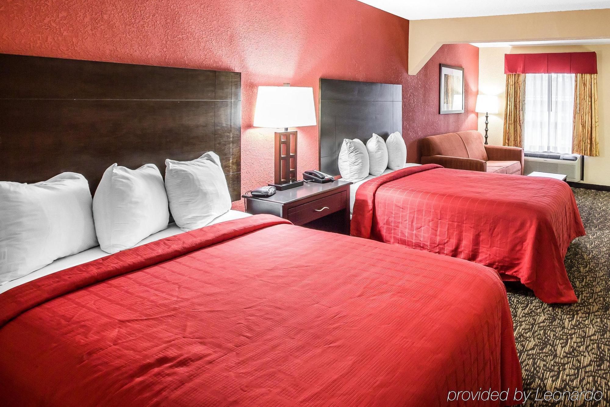 Knights Inn & Suites Гриффин Экстерьер фото