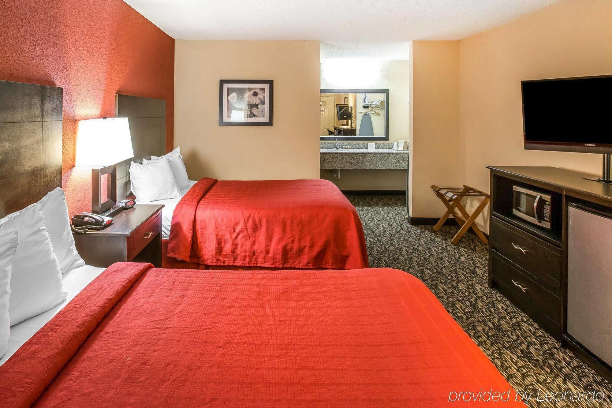 Knights Inn & Suites Гриффин Экстерьер фото