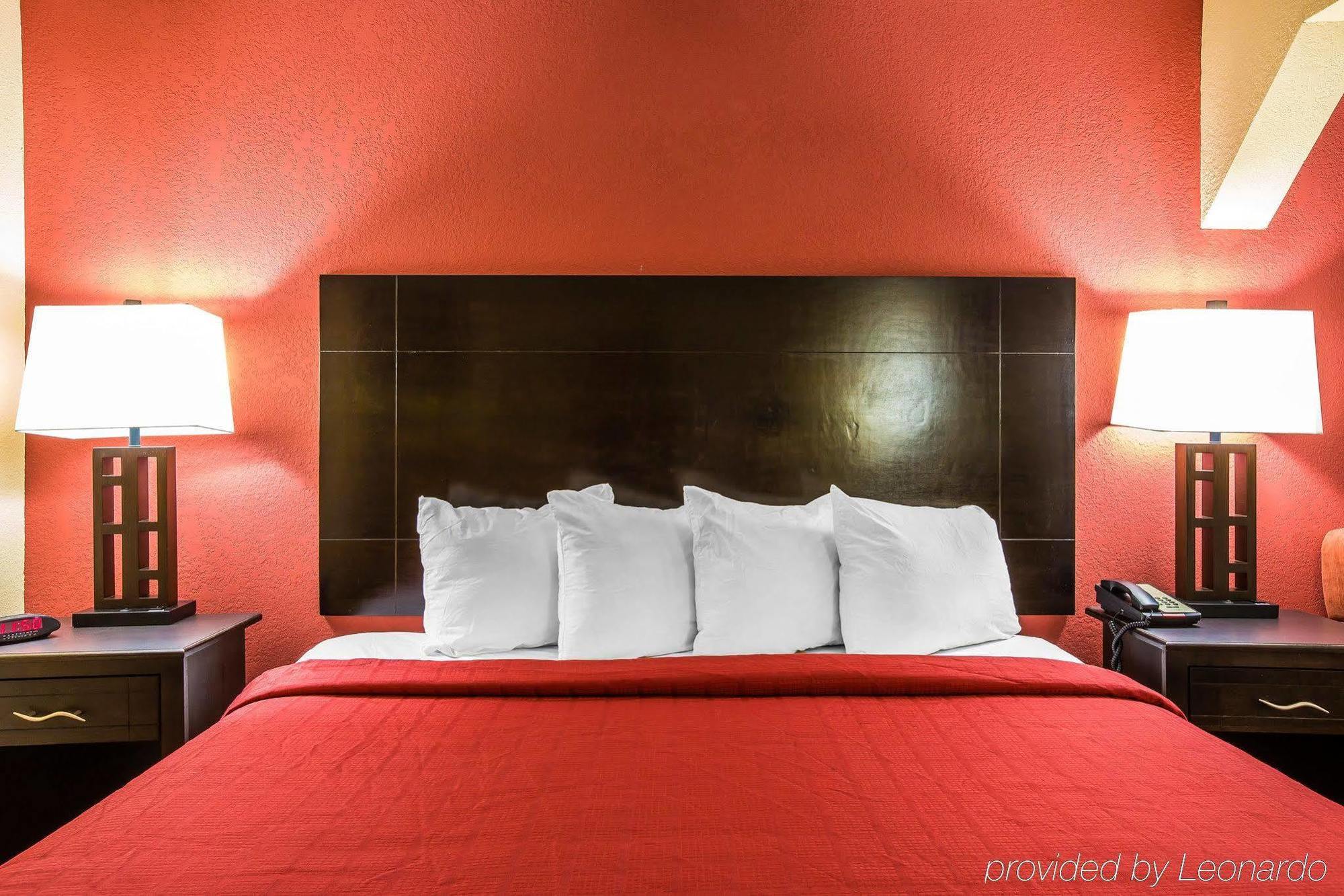 Knights Inn & Suites Гриффин Экстерьер фото