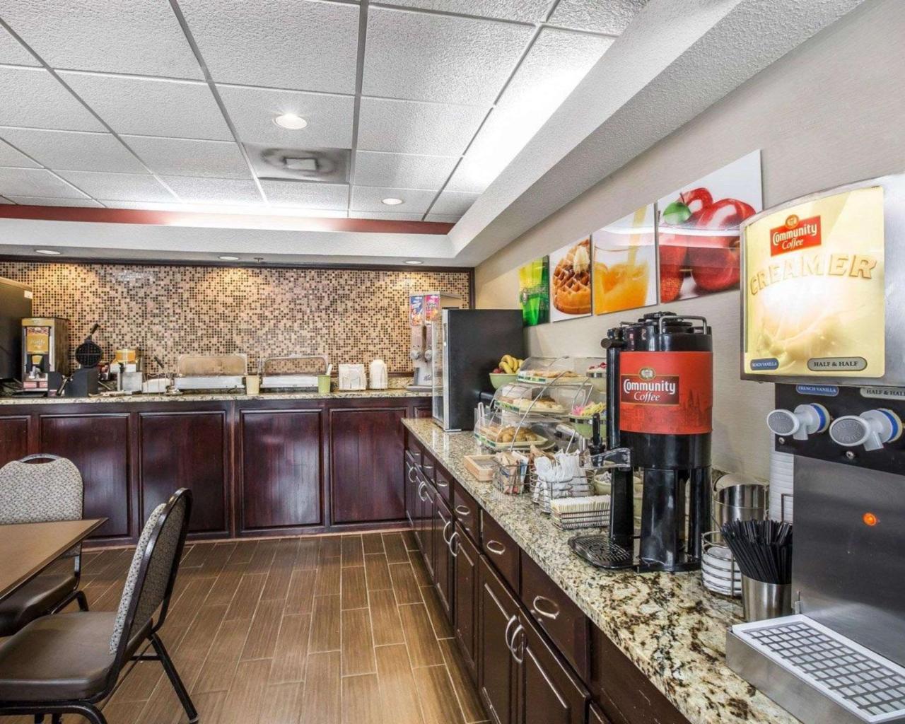 Knights Inn & Suites Гриффин Экстерьер фото