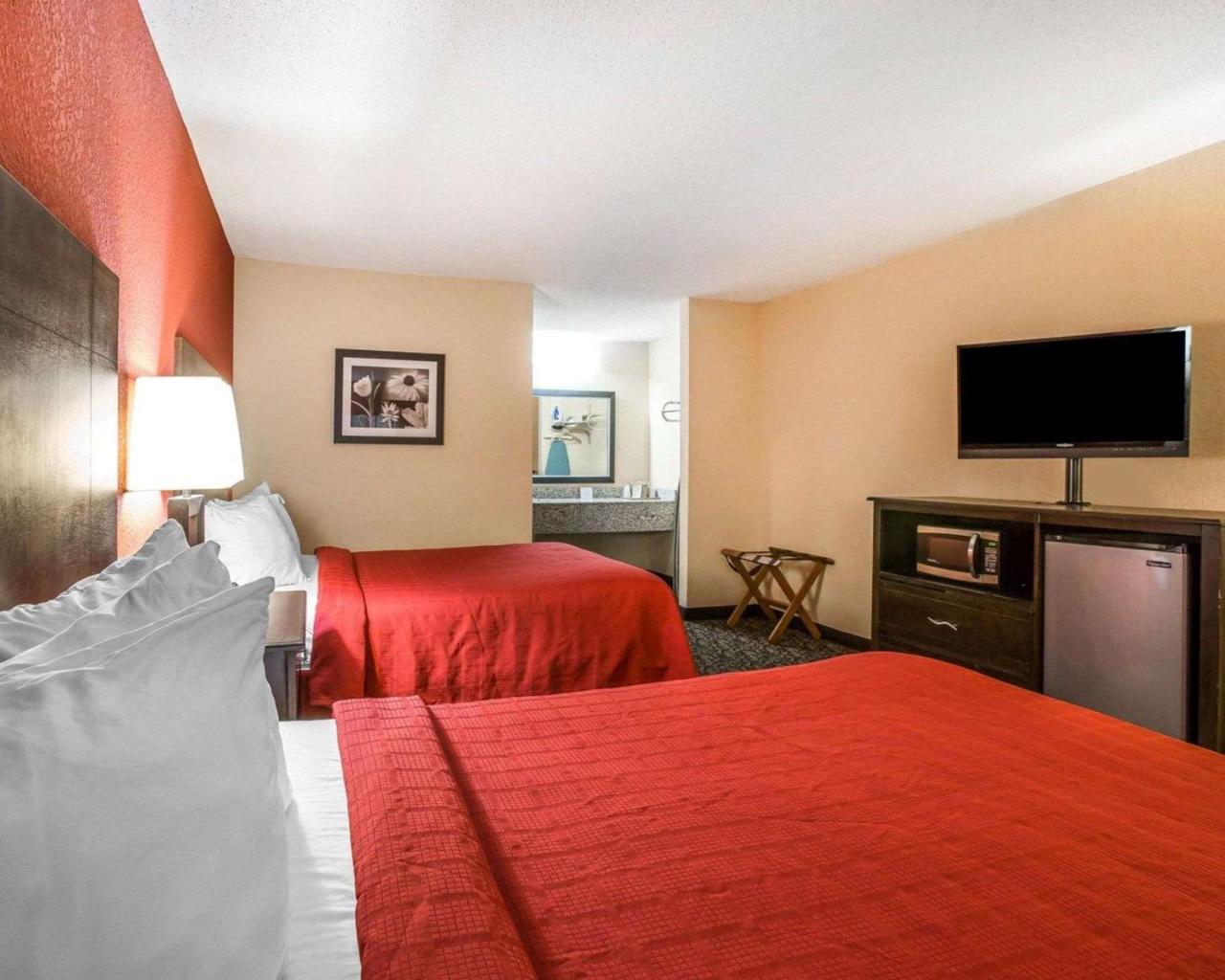 Knights Inn & Suites Гриффин Экстерьер фото